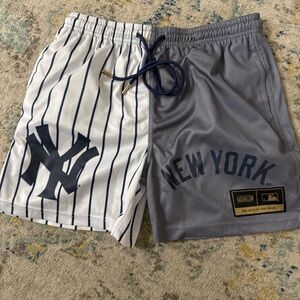 Home Away Diamond Air Youth Mesh Shorts - New York Yankees Youth XL